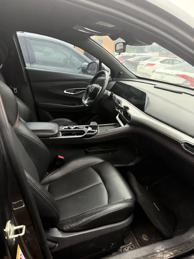 2022 ChangAn UNI-T 1.5T 188HP L4 7DCT,autocango,china used car exporter,china ev exporter,chinese used car exporter,chinese used ev exporter