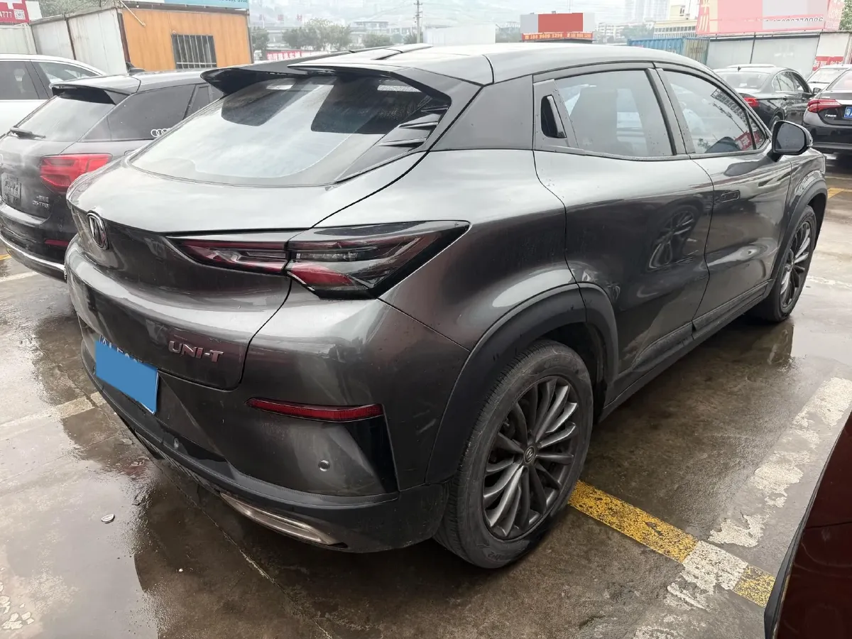 2022 ChangAn UNI-T 1.5T 188HP L4 7DCT,autocango,china used car exporter,china ev exporter,chinese used car exporter,chinese used ev exporter