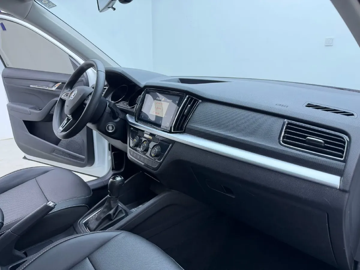 2023 Skoda Kamiq 1.5L 112HP L4 6AT,autocango,china used car exporter,china ev exporter,chinese used car exporter,chinese used ev exporter