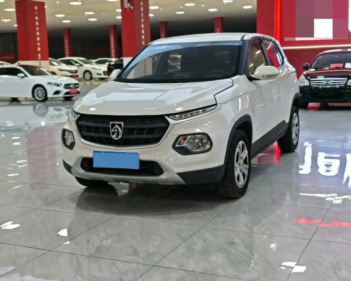 2019 BaoJun 730 1.5L 105HP L4 6MT,autocango,china used car exporter,china ev exporter,chinese used car exporter,chinese used ev exporter
