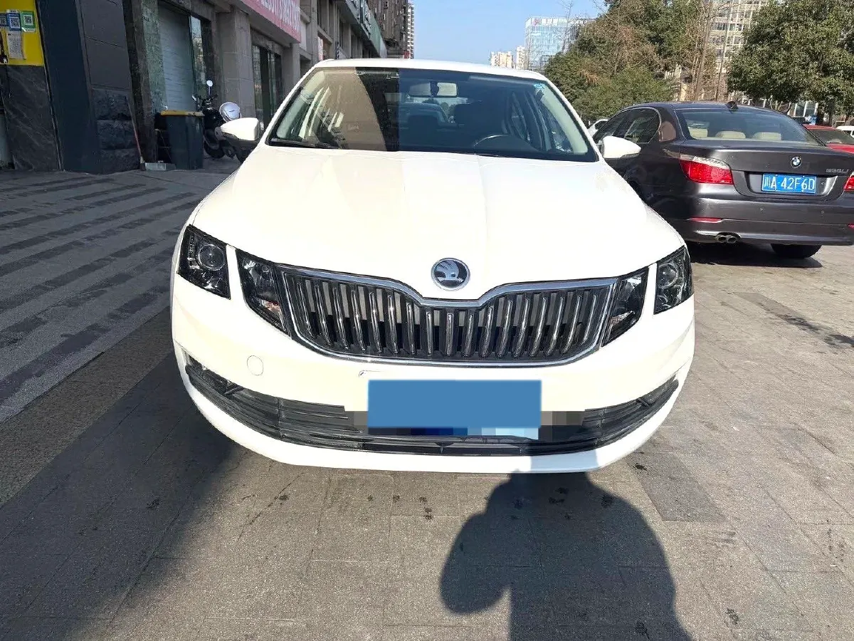 2019 Skoda Octavia 1.5L 116HP L4 6AT,autocango,china used car exporter,china ev exporter,chinese used car exporter,chinese used ev exporter