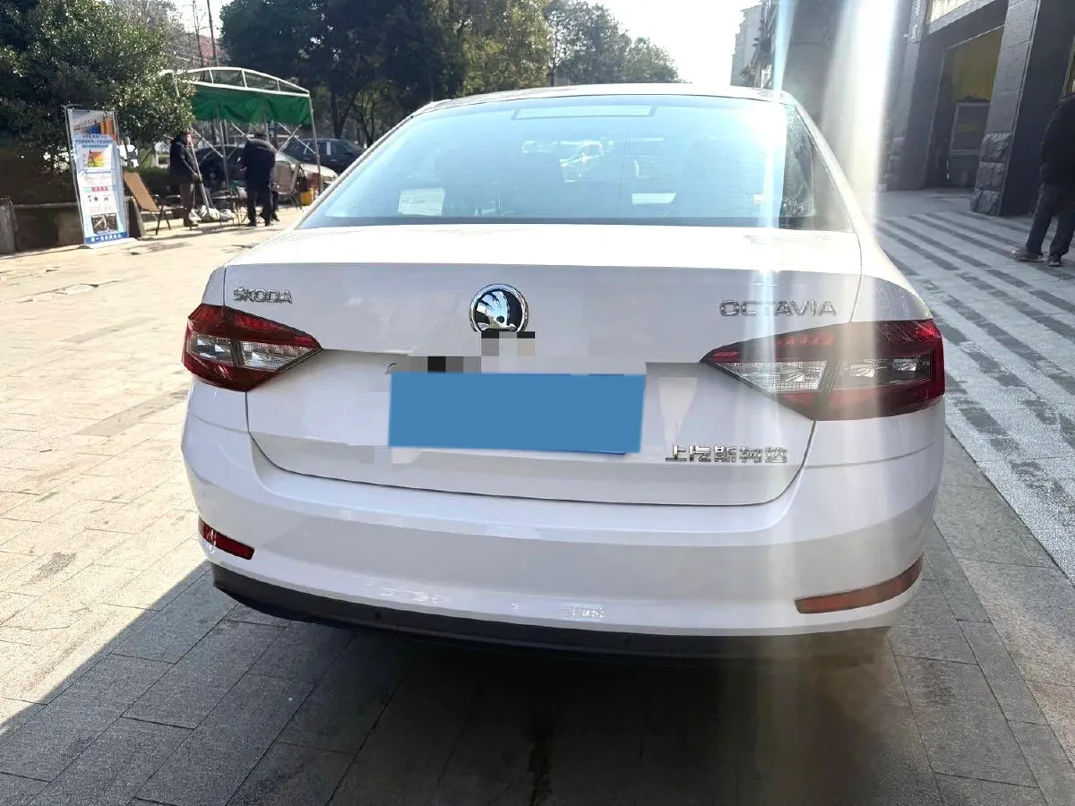 2019 Skoda Octavia 1.5L 116HP L4 6AT,autocango,china used car exporter,china ev exporter,chinese used car exporter,chinese used ev exporter