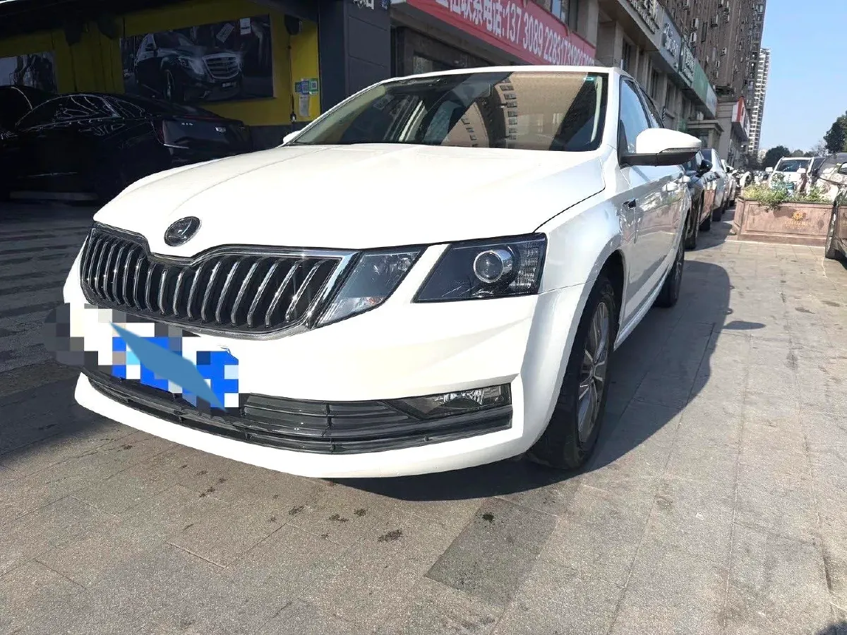 2019 Skoda Octavia 1.5L 116HP L4 6AT,autocango,china used car exporter,china ev exporter,chinese used car exporter,chinese used ev exporter