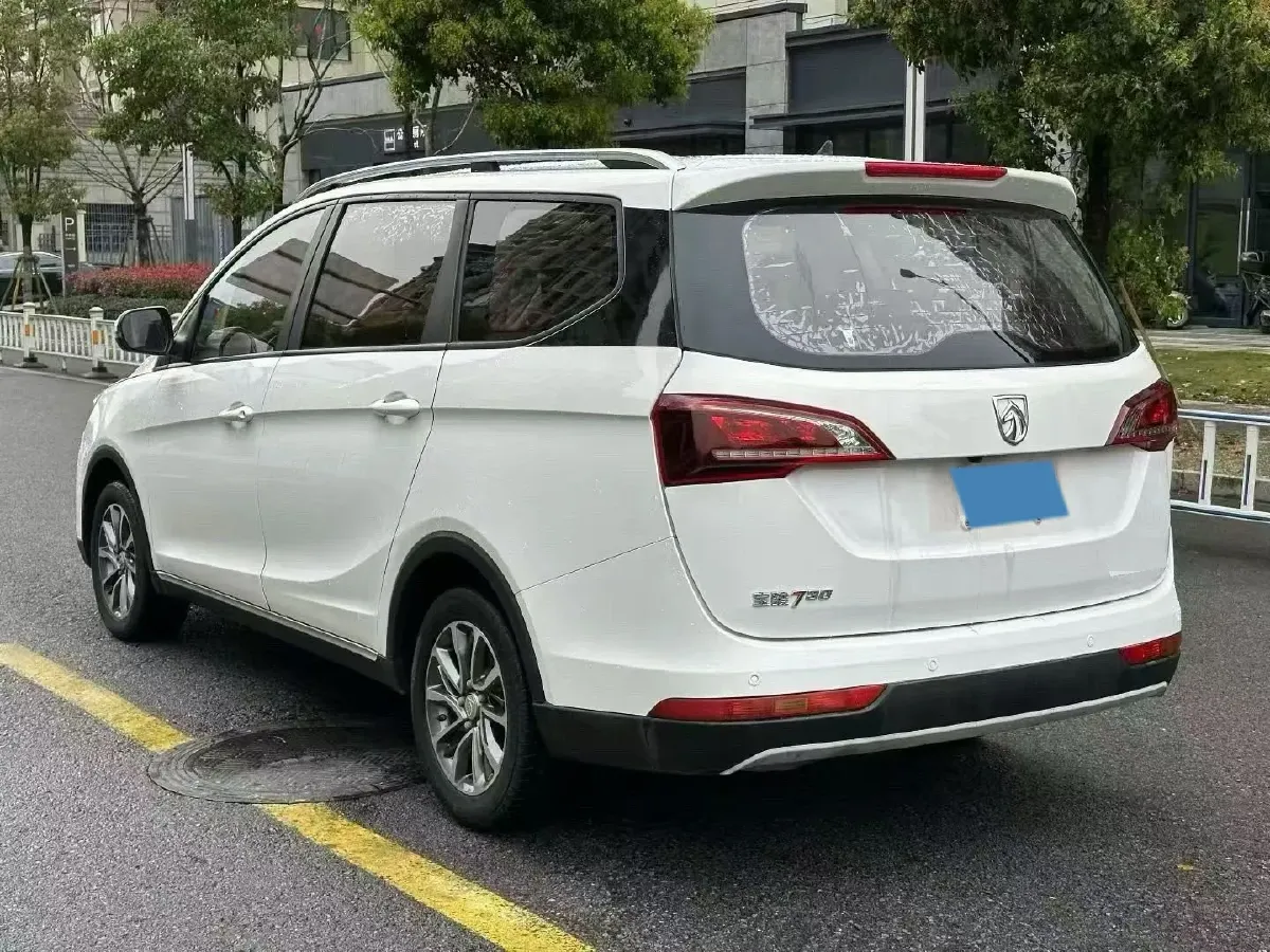 2019 BaoJun 730 1.5T 147HP L4 CVT,autocango,china used car exporter,china ev exporter,chinese used car exporter,chinese used ev exporter
