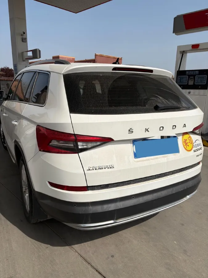 2021 Skoda Kodiak 2.0T 186HP L4 7DCT,autocango,china used car exporter,china ev exporter,chinese used car exporter,chinese used ev exporter