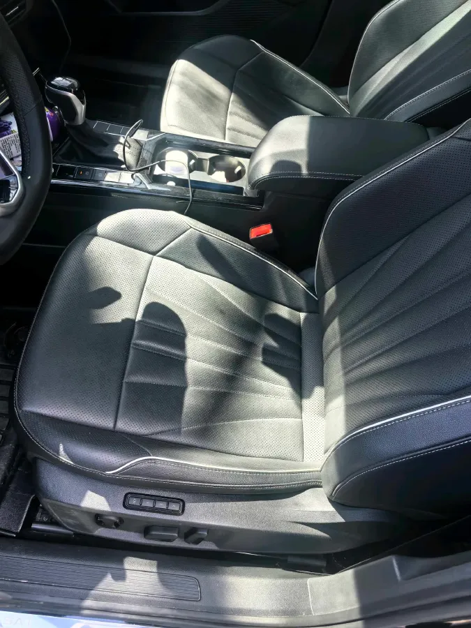 2024 Volkswagen Passat 2.0T 220HP L4 7DCT,autocango,china used car exporter,china ev exporter,chinese used car exporter,chinese used ev exporter