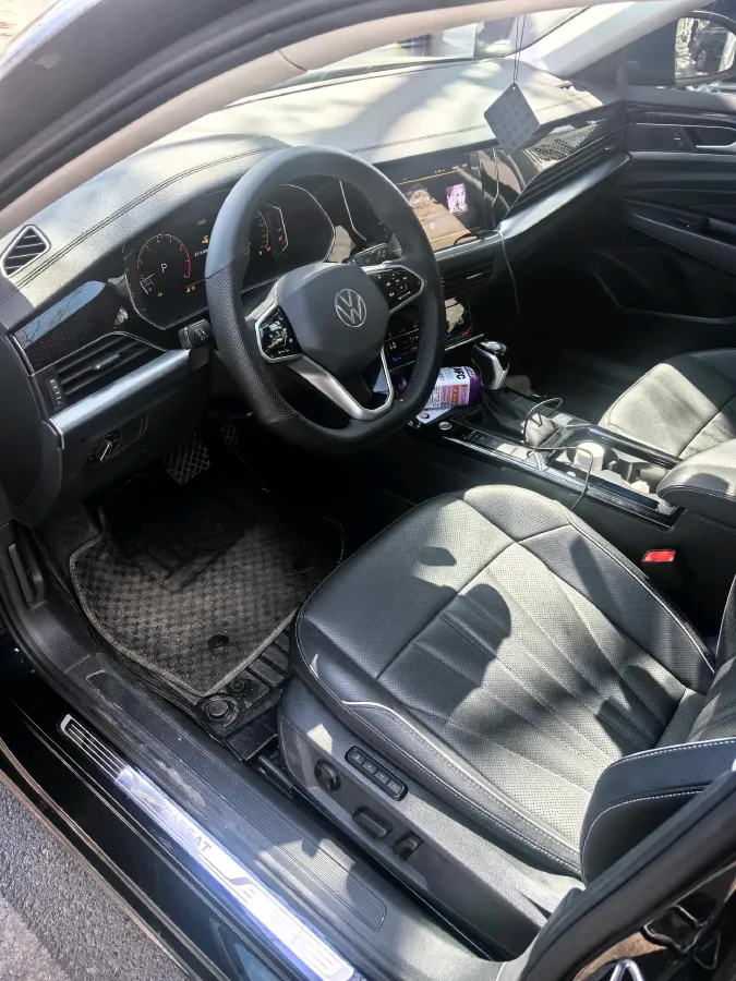2024 Volkswagen Passat 2.0T 220HP L4 7DCT,autocango,china used car exporter,china ev exporter,chinese used car exporter,chinese used ev exporter