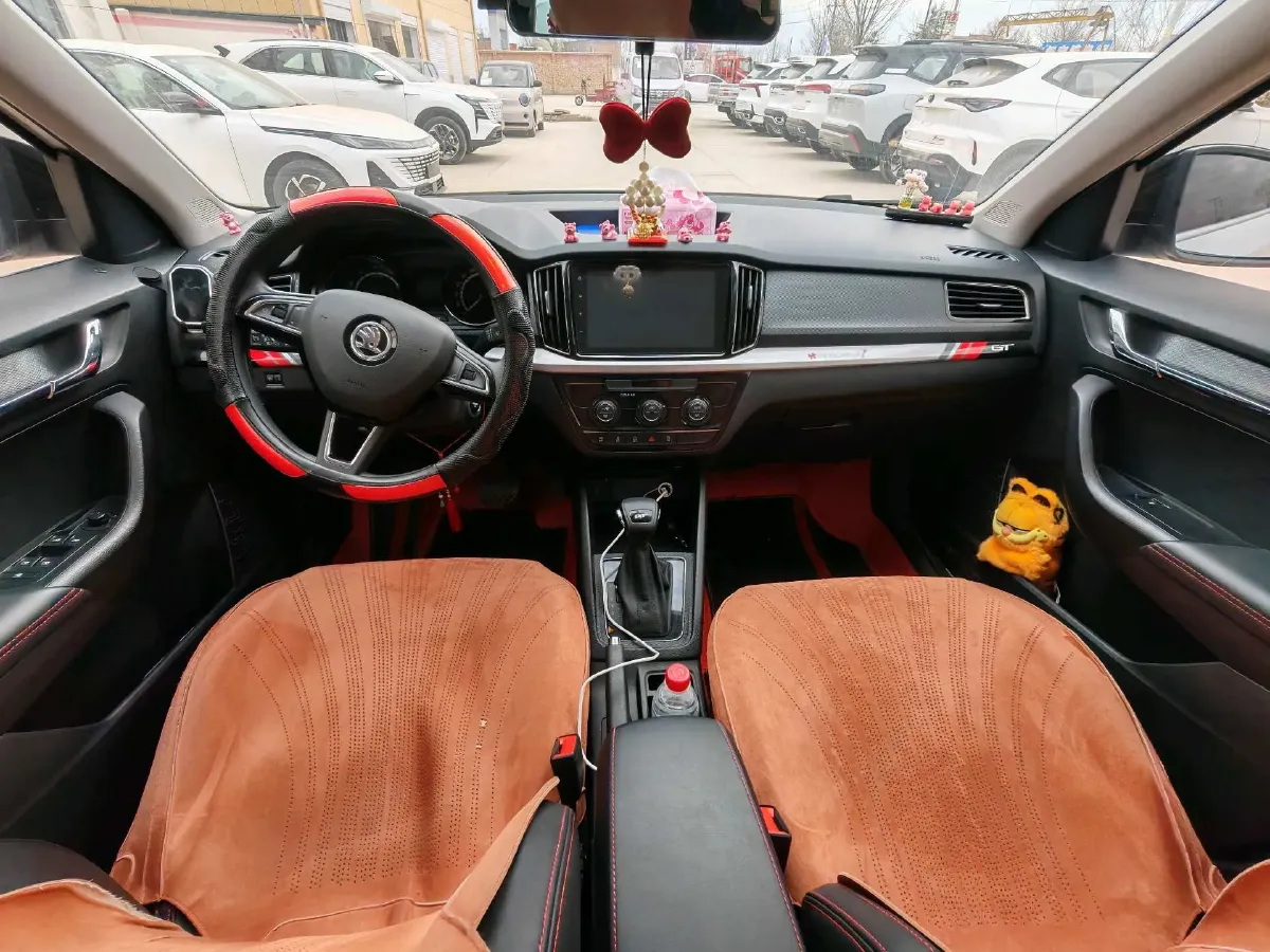 2023 Skoda Kamiq 1.5L 109HP L4 6AT,autocango,china used car exporter,china ev exporter,chinese used car exporter,chinese used ev exporter