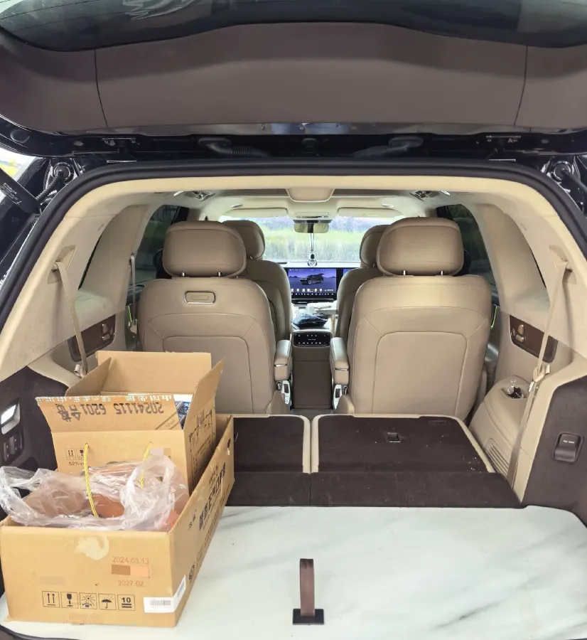 2024 AITO AITO M9 1.5T 152HP L4 REEV 42KWH,autocango,china used car exporter,china ev exporter,chinese used car exporter,chinese used ev exporter