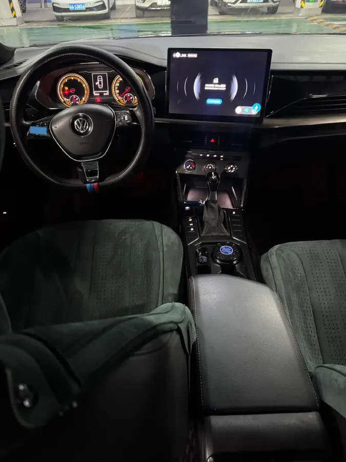 2019 Chevrolet Equinox 1.5T 180HP L4 6AT,autocango,china used car exporter,china ev exporter,chinese used car exporter,chinese used ev exporter