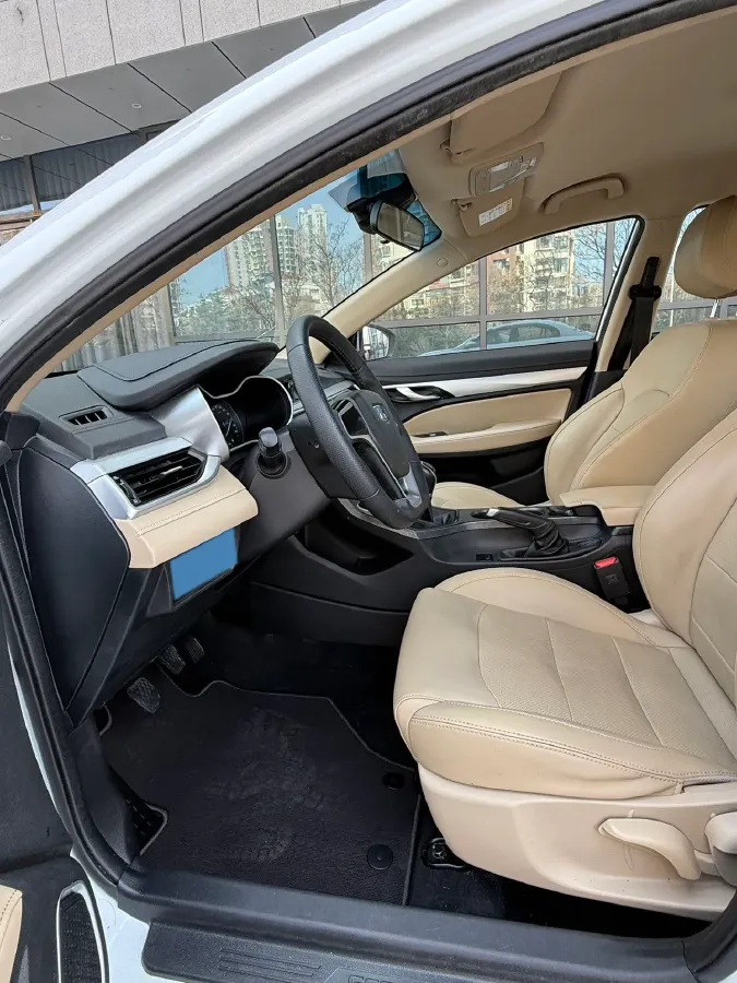 2018 Geely Emgrand 1.5L 109HP L4 5MT,autocango,china used car exporter,china ev exporter,chinese used car exporter,chinese used ev exporter