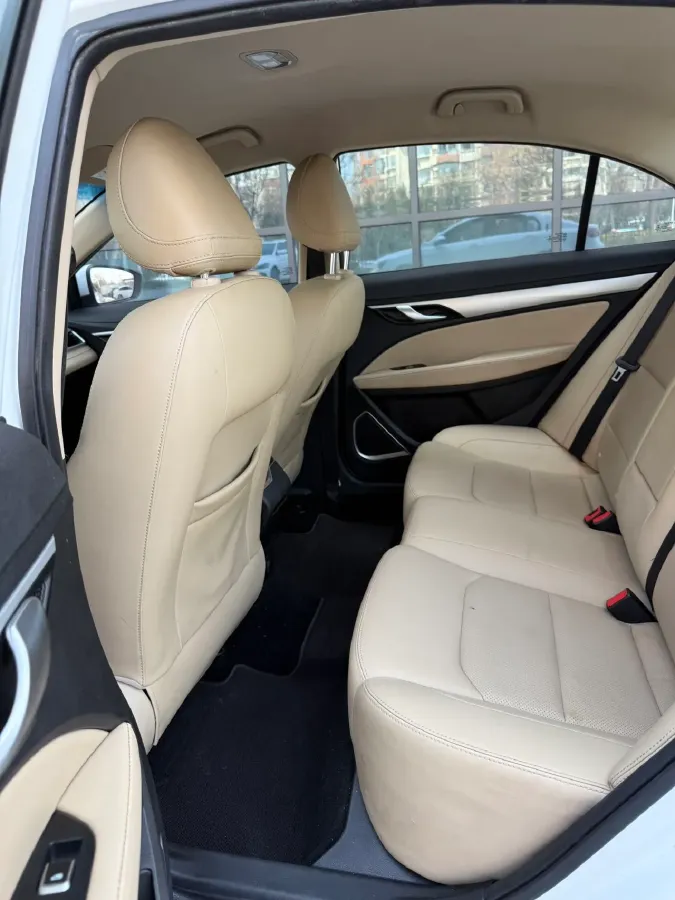 2018 Geely Emgrand 1.5L 109HP L4 5MT,autocango,china used car exporter,china ev exporter,chinese used car exporter,chinese used ev exporter