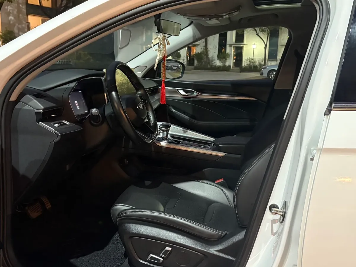 2021 Geely Preface 2.0T 190HP L4 7DCT,autocango,china used car exporter,china ev exporter,chinese used car exporter,chinese used ev exporter