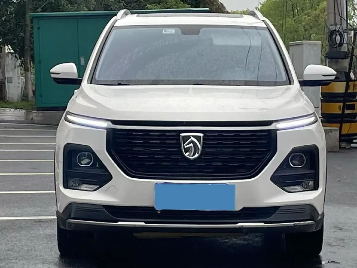 2021 BaoJun 530 1.5T 147HP L4 CVT,autocango,china used car exporter,china ev exporter,chinese used car exporter,chinese used ev exporter