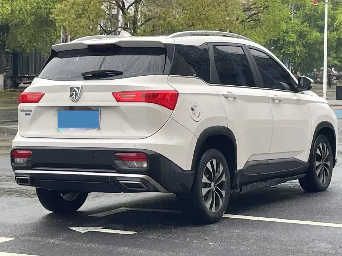 2021 BaoJun 530 1.5T 147HP L4 CVT,autocango,china used car exporter,china ev exporter,chinese used car exporter,chinese used ev exporter