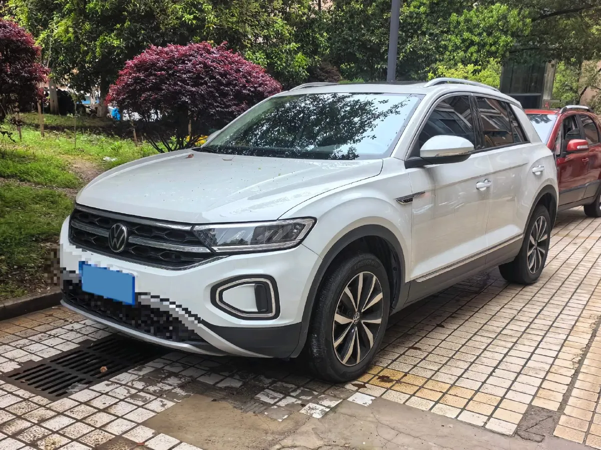 2024 Volkswagen T-Roc 1.4T 150HP L4 7DCT,autocango,china used car exporter,china ev exporter,chinese used car exporter,chinese used ev exporter