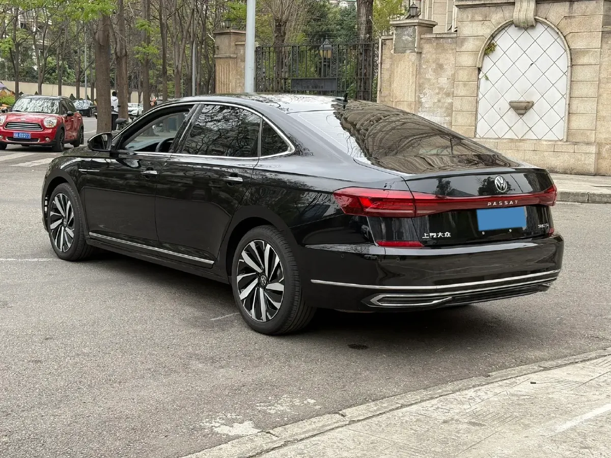 2024 Volkswagen Passat 2.0T 220HP L4 7DCT,autocango,china used car exporter,china ev exporter,chinese used car exporter,chinese used ev exporter