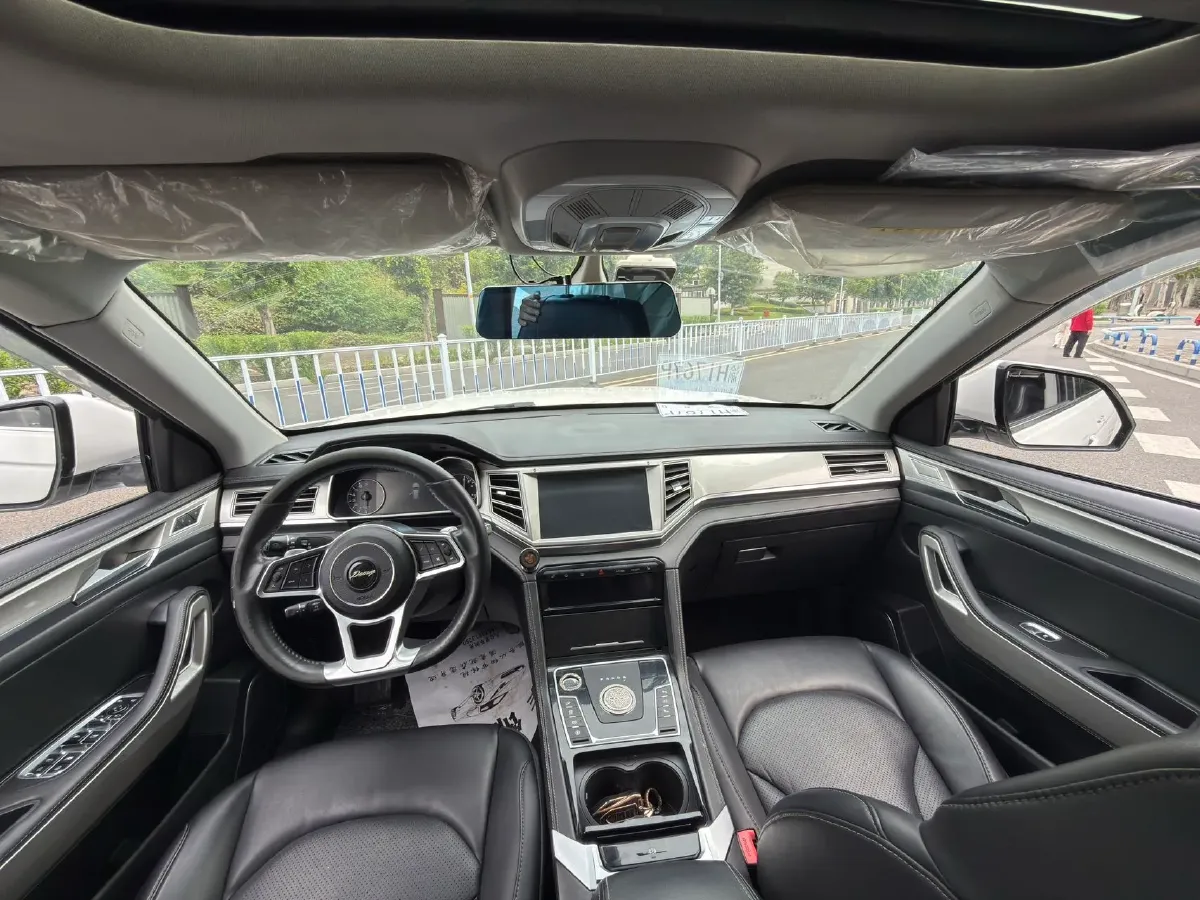 2017 Zotye Damy X7 2.0T 190HP L4 6DCT,autocango,china used car exporter,china ev exporter,chinese used car exporter,chinese used ev exporter