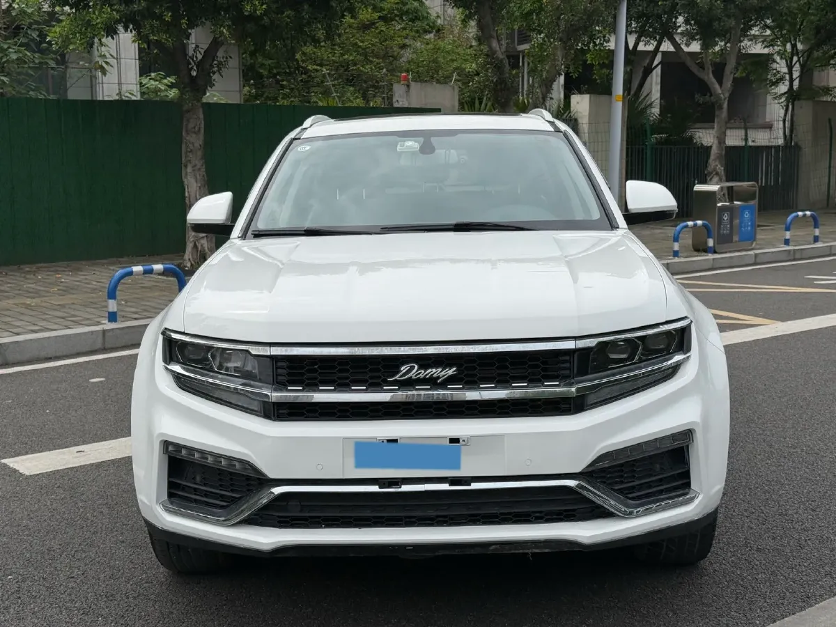 2017 Zotye Damy X7 2.0T 190HP L4 6DCT,autocango,china used car exporter,china ev exporter,chinese used car exporter,chinese used ev exporter