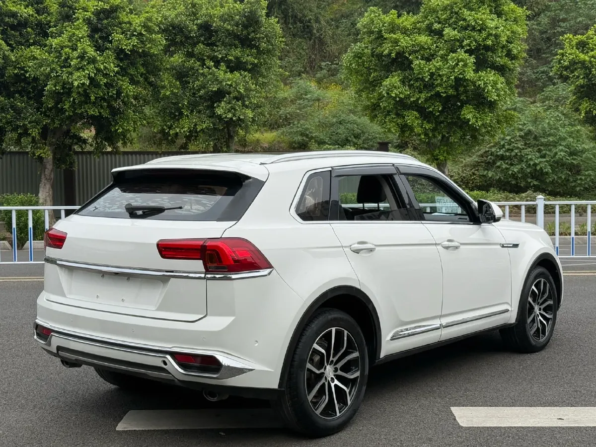 2017 Zotye Damy X7 2.0T 190HP L4 6DCT,autocango,china used car exporter,china ev exporter,chinese used car exporter,chinese used ev exporter