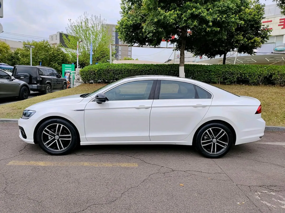 2019 Volkswagen Passat 1.4T 150HP L4 7DCT,autocango,china used car exporter,china ev exporter,chinese used car exporter,chinese used ev exporter
