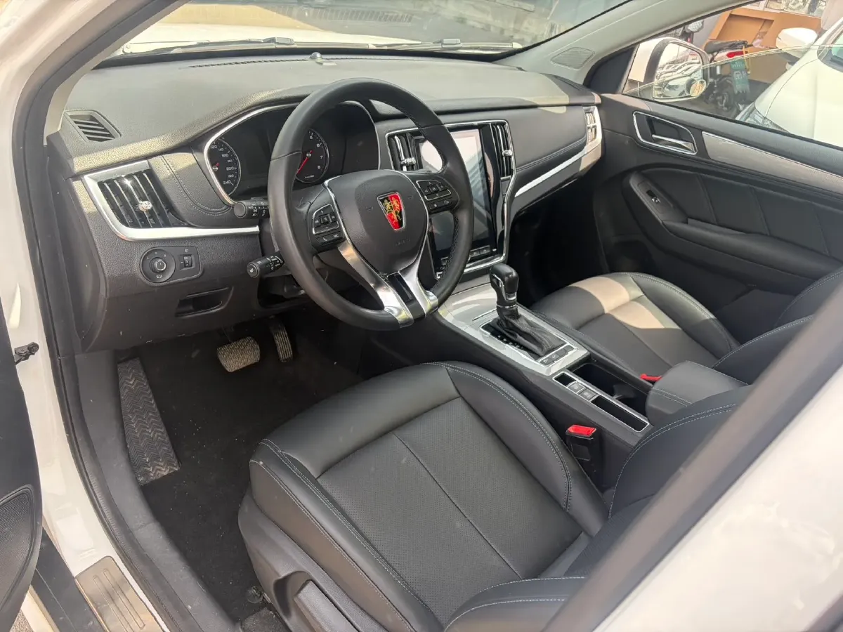 2020 Roewe i6 1.5T 169HP L4 7DCT,autocango,china used car exporter,china ev exporter,chinese used car exporter,chinese used ev exporter