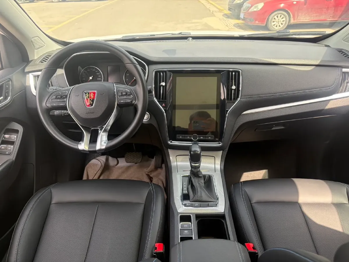 2020 Roewe i6 1.5T 169HP L4 7DCT,autocango,china used car exporter,china ev exporter,chinese used car exporter,chinese used ev exporter