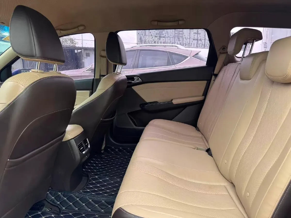 2017 BaoJun 310W 1.5L 112HP L4 6MT,autocango,china used car exporter,china ev exporter,chinese used car exporter,chinese used ev exporter