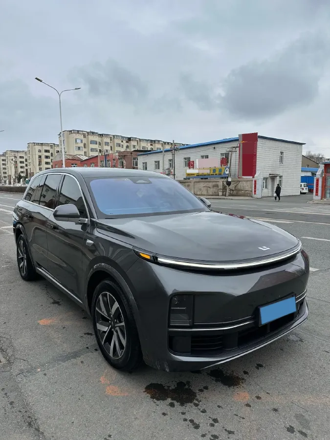 2023 Li L8 Range Extended 154HP REEV 40.9KWH,autocango,china used car exporter,china ev exporter,chinese used car exporter,chinese used ev exporter