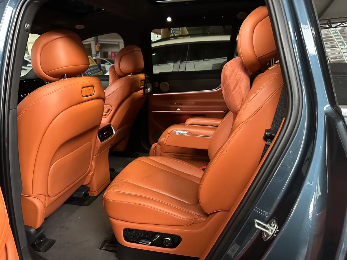 2024 AITO AITO M9 1.5T 152HP L4 REEV 42KWH,autocango,china used car exporter,china ev exporter,chinese used car exporter,chinese used ev exporter