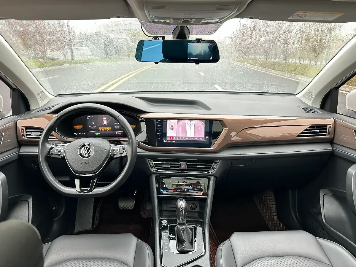 2021 Volkswagen Tharu 1.4T 150HP L4 7DCT,autocango,china used car exporter,china ev exporter,chinese used car exporter,chinese used ev exporter