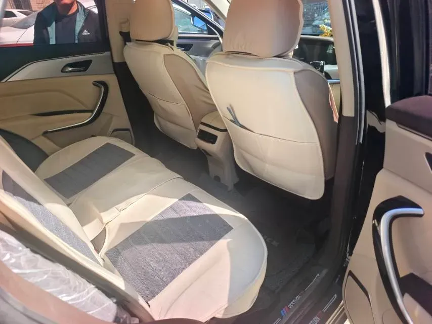 2023 Bestune T77 1.5T 169HP L4 7DCT,autocango,china used car exporter,china ev exporter,chinese used car exporter,chinese used ev exporter