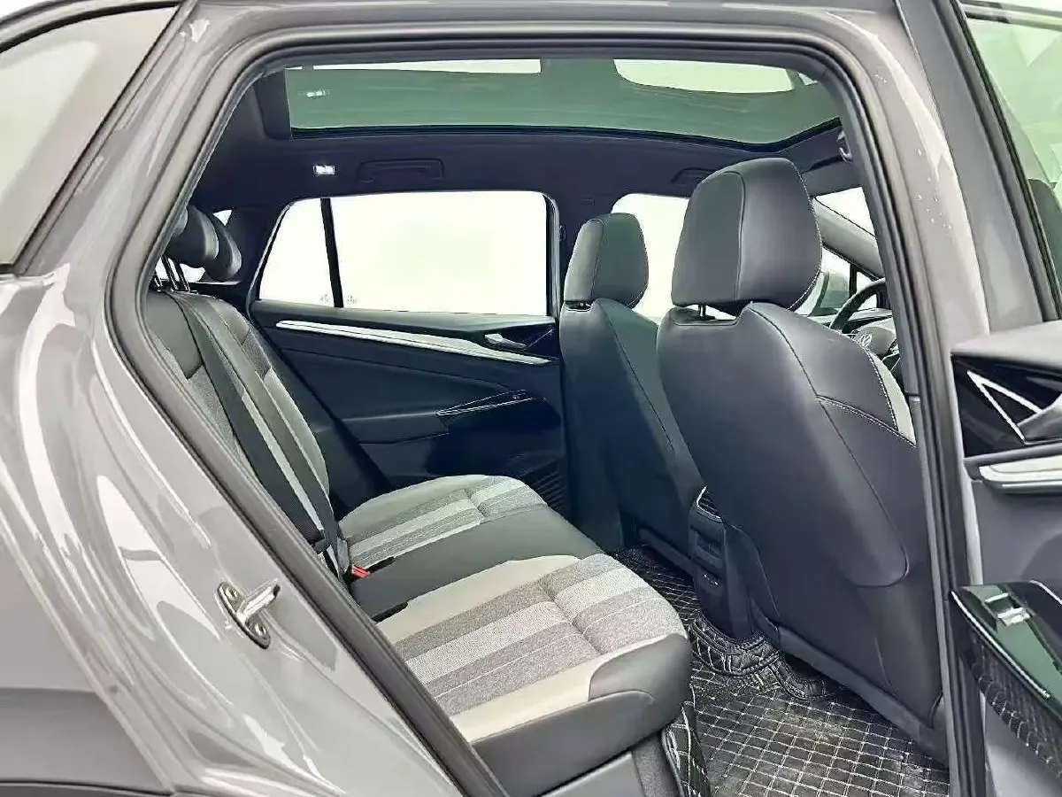 2025 Skoda Superb 2.0T 186HP L4 7DCT,autocango,china used car exporter,china ev exporter,chinese used car exporter,chinese used ev exporter