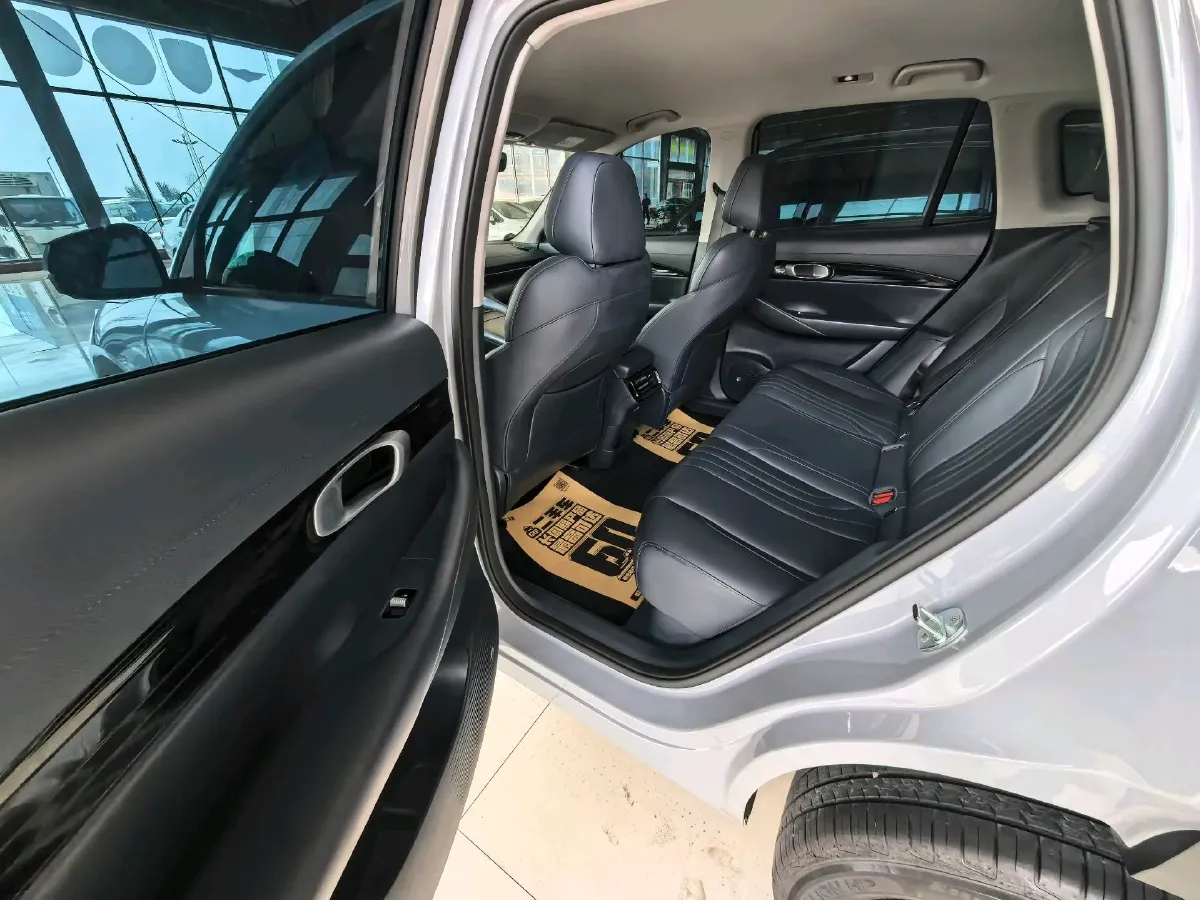 2024 LanDian E5 1.5L 110HP L4 E-CVT PHEV 17.52KWH,autocango,china used car exporter,china ev exporter,chinese used car exporter,chinese used ev exporter