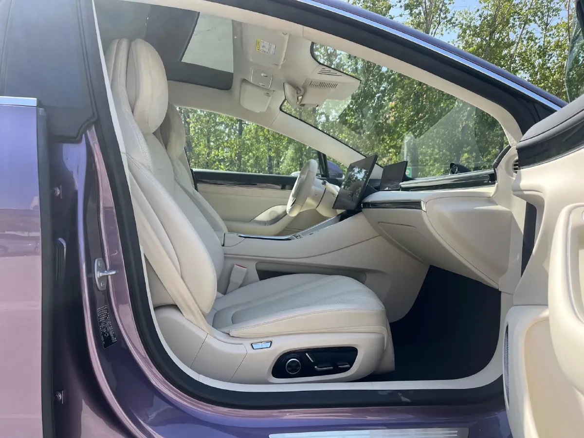 2025 Luxeed S7 BEV 100KWH,autocango,china used car exporter,china ev exporter,chinese used car exporter,chinese used ev exporter