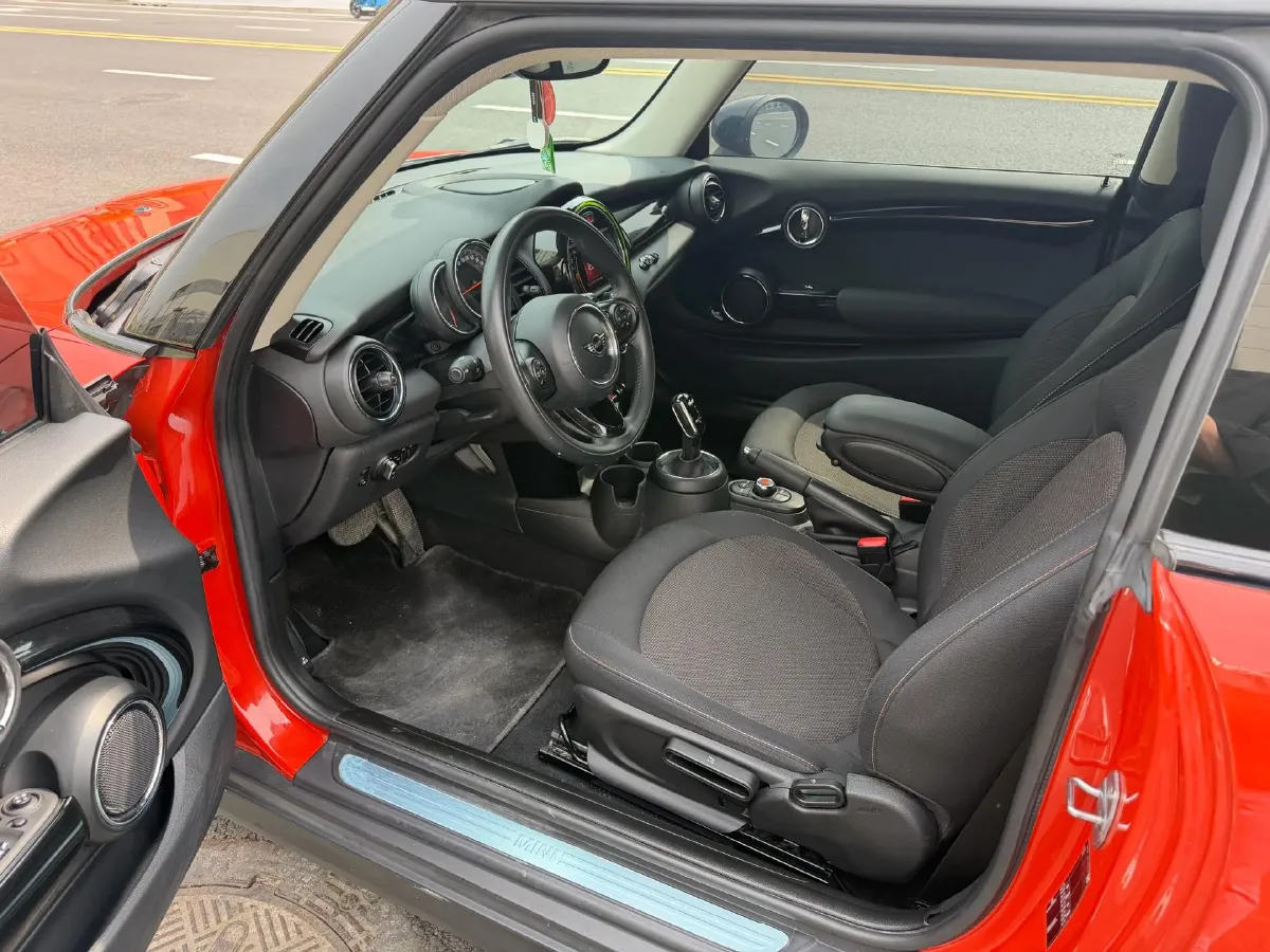 2019 MINI MINI 1.5T 102HP L3 7DCT,autocango,china used car exporter,china ev exporter,chinese used car exporter,chinese used ev exporter