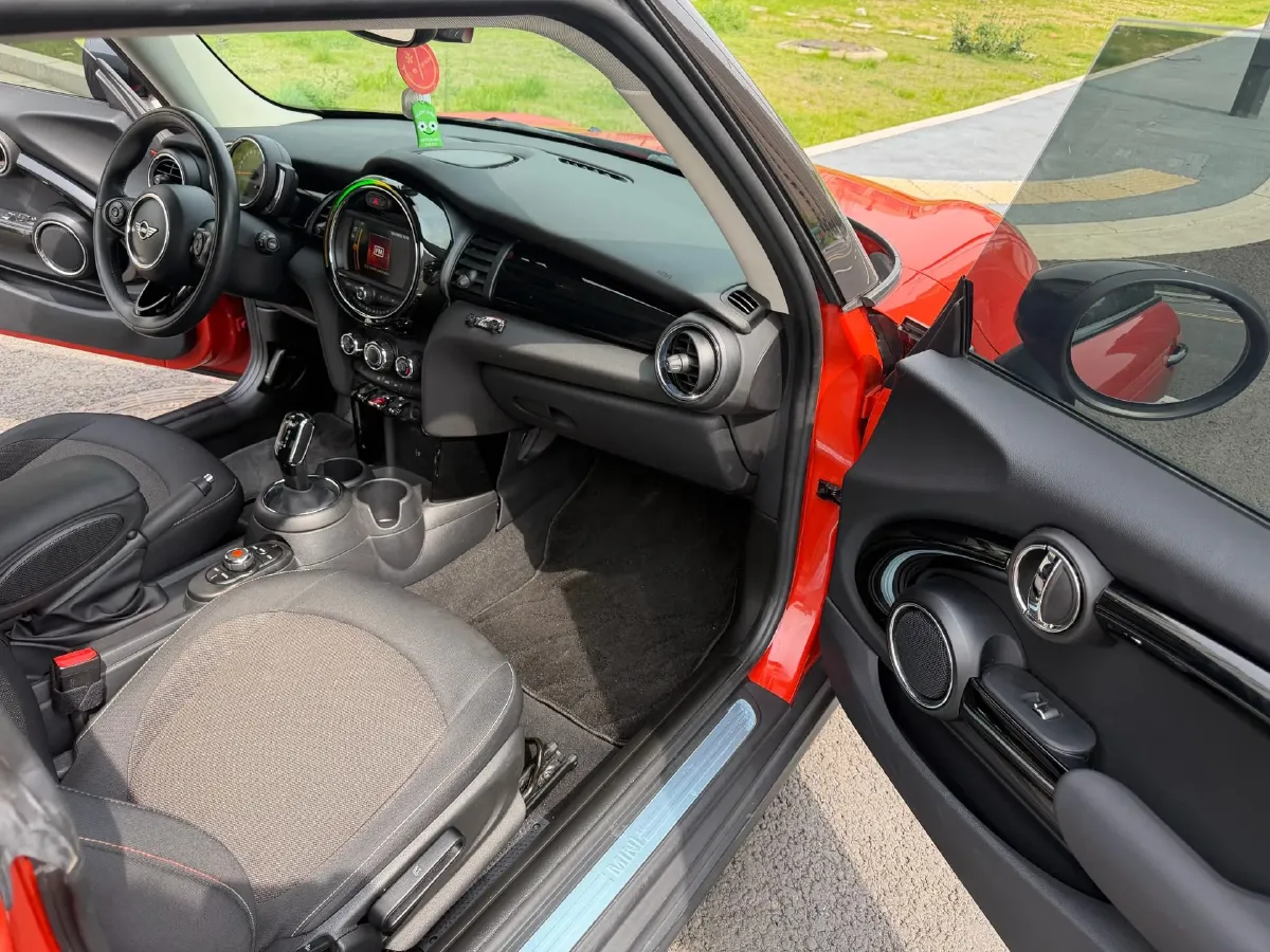 2019 MINI MINI 1.5T 102HP L3 7DCT,autocango,china used car exporter,china ev exporter,chinese used car exporter,chinese used ev exporter