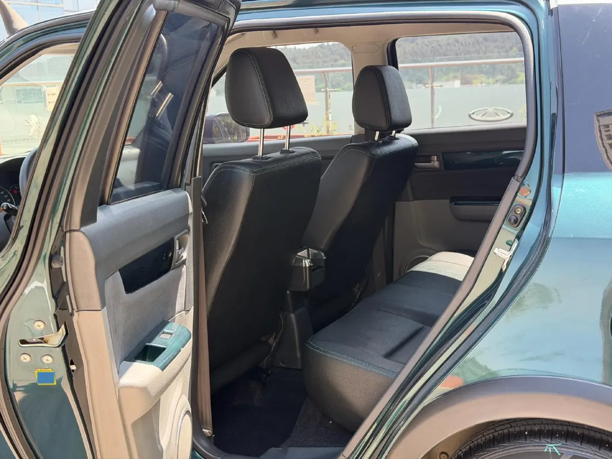 2016 Suzuki Swift 1.5L 103HP L4 4AT,autocango,china used car exporter,china ev exporter,chinese used car exporter,chinese used ev exporter