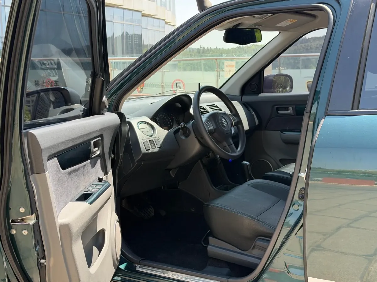 2016 Suzuki Swift 1.5L 103HP L4 4AT,autocango,china used car exporter,china ev exporter,chinese used car exporter,chinese used ev exporter