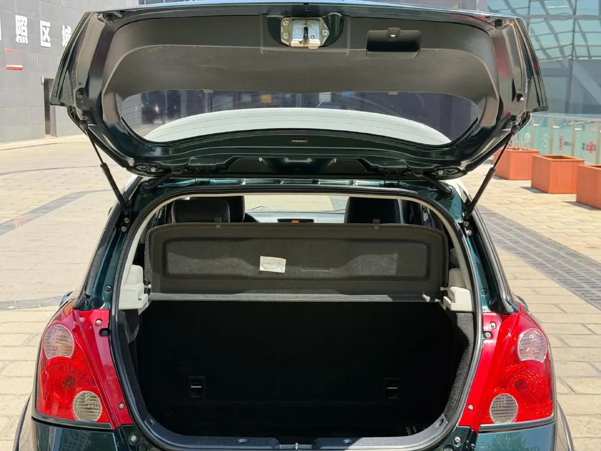 2016 Suzuki Swift 1.5L 103HP L4 4AT,autocango,china used car exporter,china ev exporter,chinese used car exporter,chinese used ev exporter