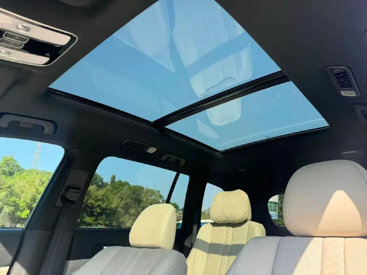 2020 Li ONE Range Extended 131HP REEV 40.5KWH,autocango,china used car exporter,china ev exporter,chinese used car exporter,chinese used ev exporter