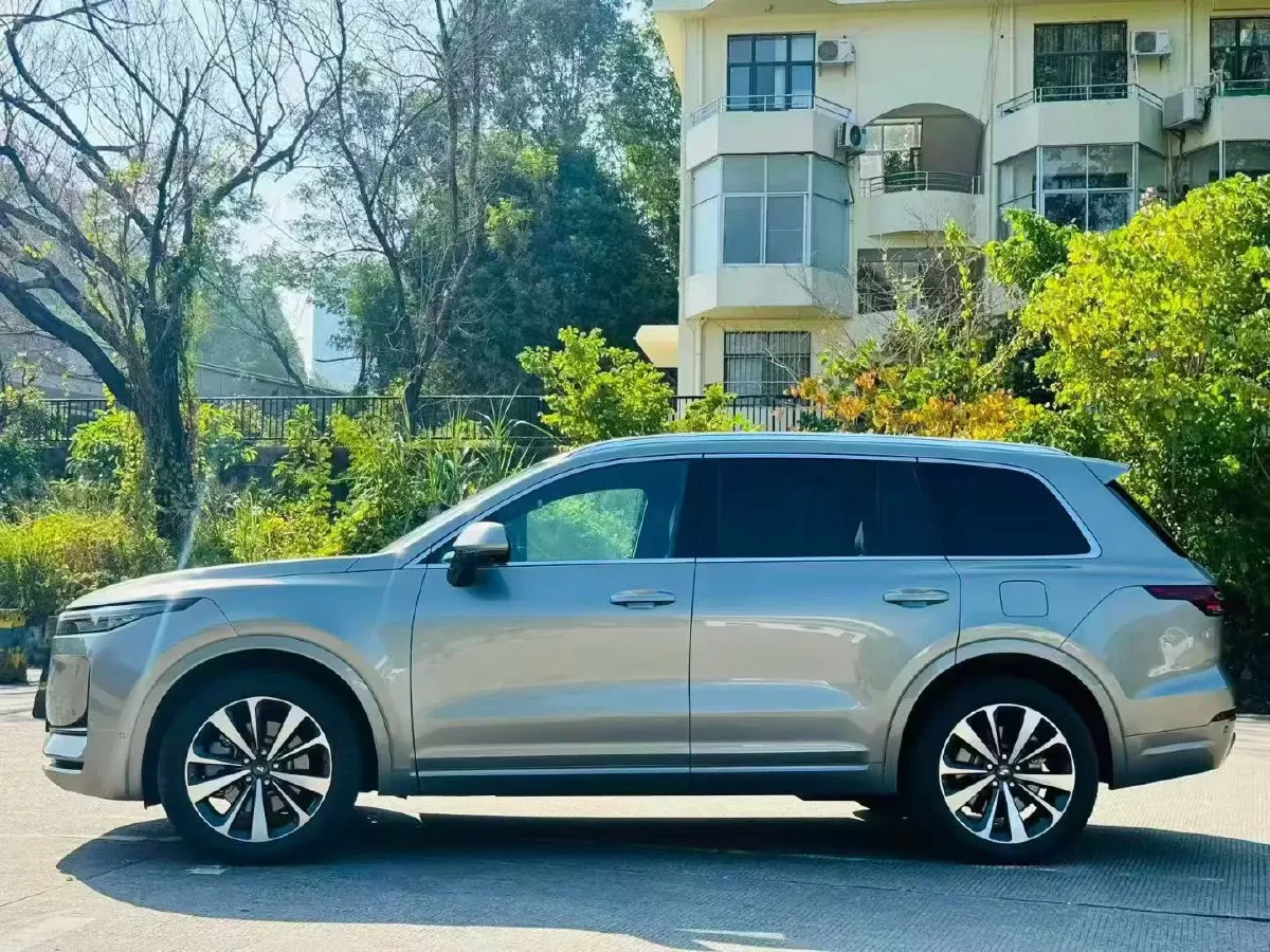 2020 Li ONE Range Extended 131HP REEV 40.5KWH,autocango,china used car exporter,china ev exporter,chinese used car exporter,chinese used ev exporter