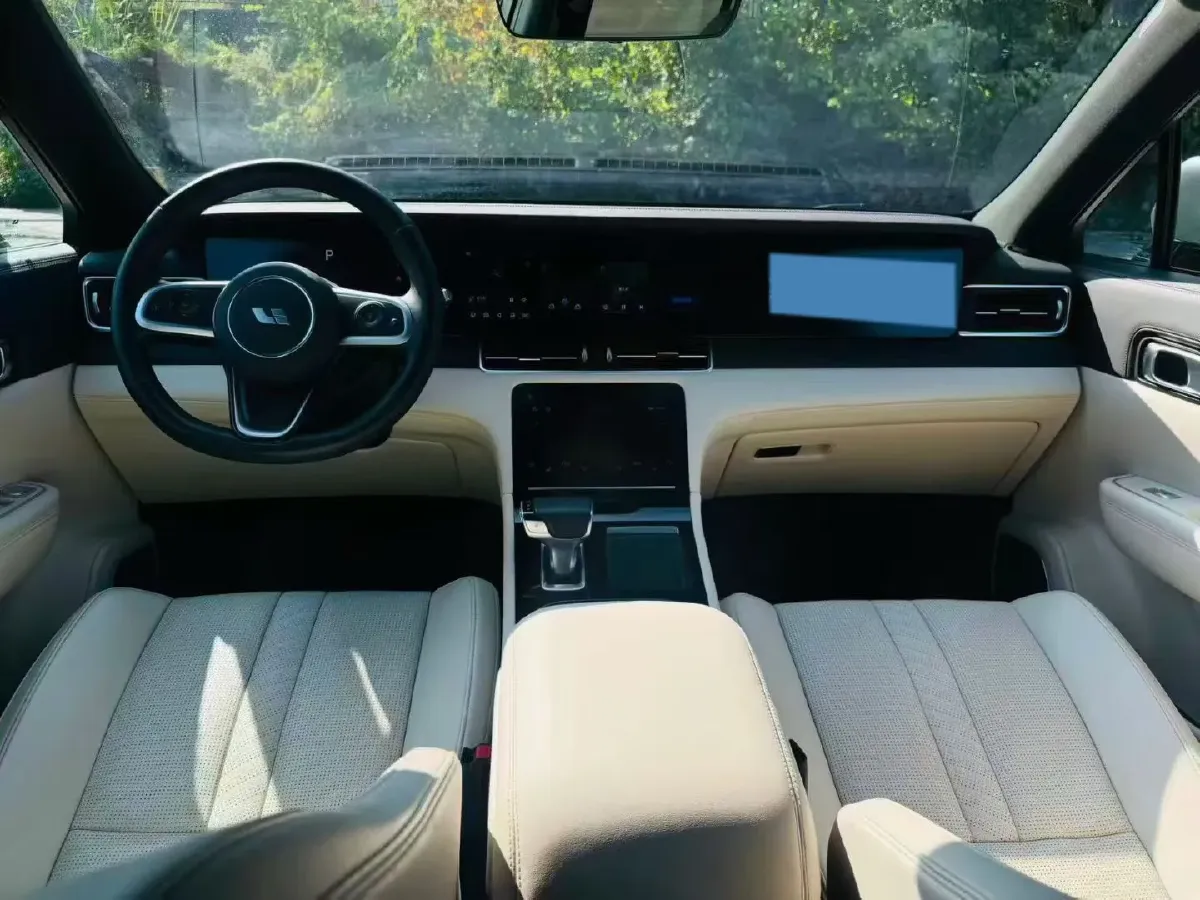 2020 Li ONE Range Extended 131HP REEV 40.5KWH,autocango,china used car exporter,china ev exporter,chinese used car exporter,chinese used ev exporter