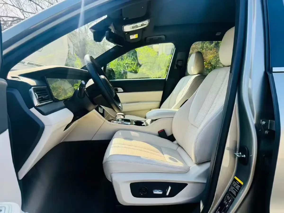 2020 Li ONE Range Extended 131HP REEV 40.5KWH,autocango,china used car exporter,china ev exporter,chinese used car exporter,chinese used ev exporter