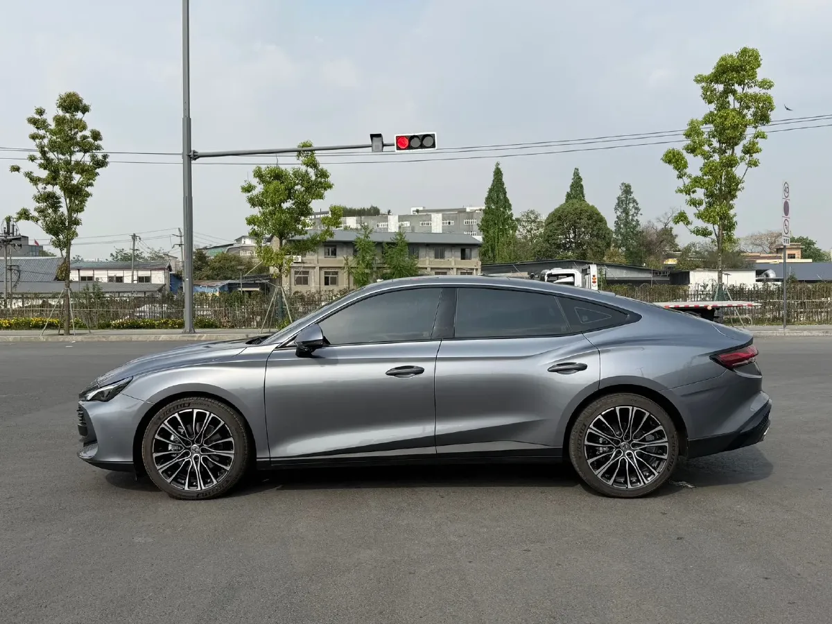 2025 MG 7 1.5T 188HP L4 7DCT,autocango,china used car exporter,china ev exporter,chinese used car exporter,chinese used ev exporter