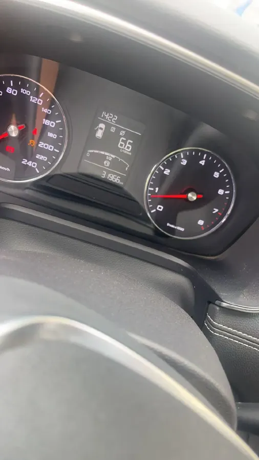 2019 Mitsubishi Eclipse Cross 1.5T 170HP L4 6MT,autocango,china used car exporter,china ev exporter,chinese used car exporter,chinese used ev exporter