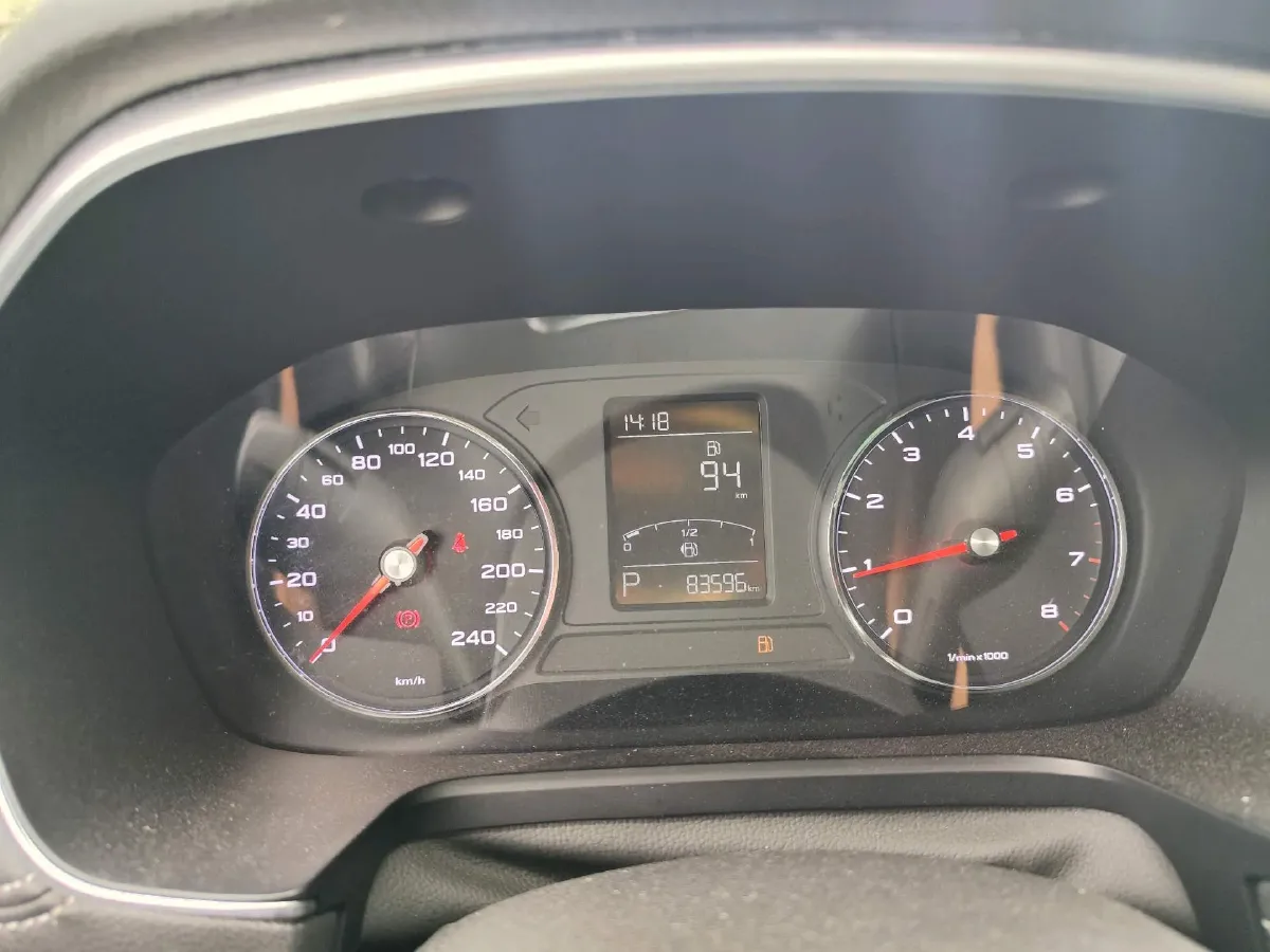 2018 Roewe RX5 1.5T 169HP L4 7DCT,autocango,china used car exporter,china ev exporter,chinese used car exporter,chinese used ev exporter