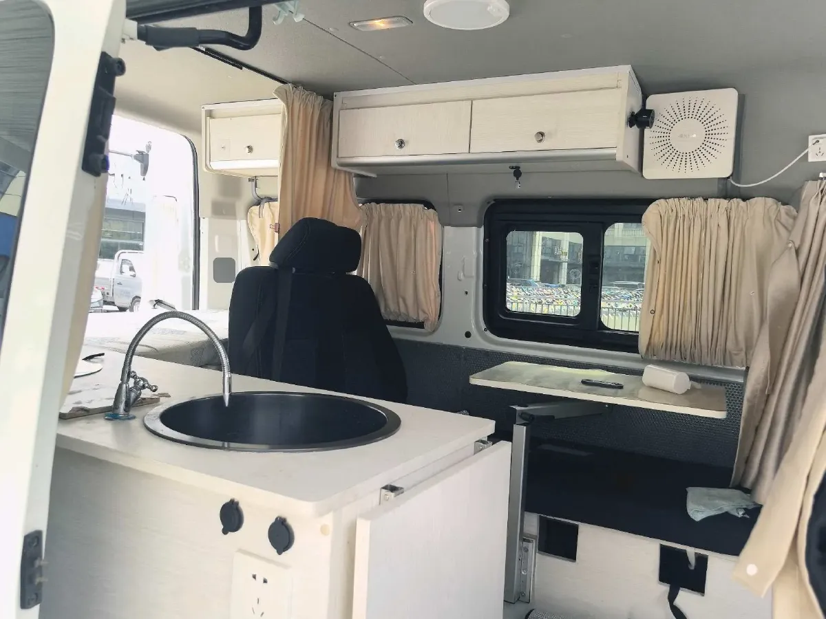 2021 MAXUS XinTu V80 2.0T 139HP L4 6MT,autocango,china used car exporter,china ev exporter,chinese used car exporter,chinese used ev exporter