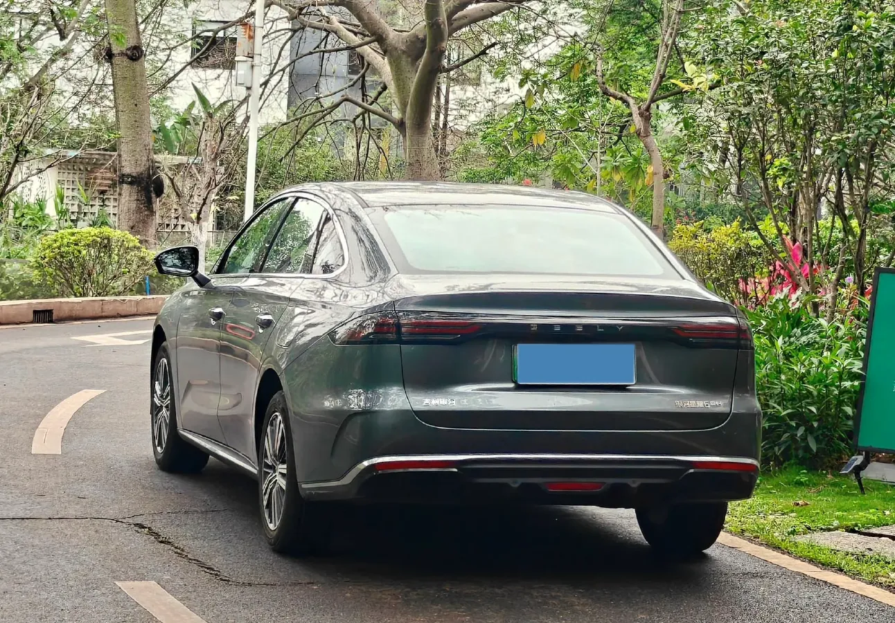2025 Geely Galaxy A7 1.5L 112HP L4 1DHT PHEV,autocango,china used car exporter,china ev exporter,chinese used car exporter,chinese used ev exporter
