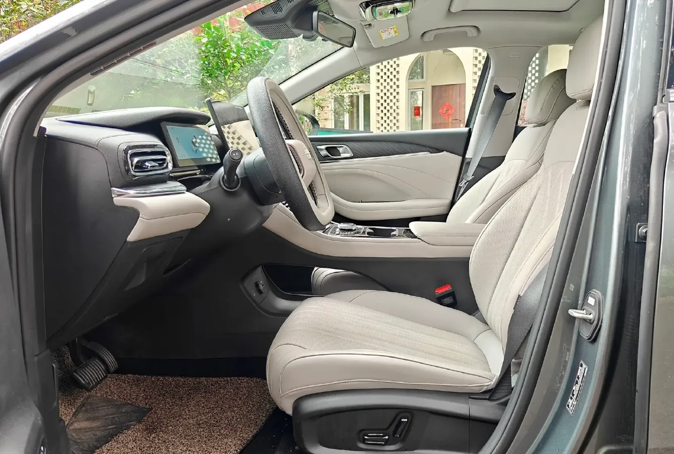 2025 Geely Galaxy A7 1.5L 112HP L4 1DHT PHEV,autocango,china used car exporter,china ev exporter,chinese used car exporter,chinese used ev exporter